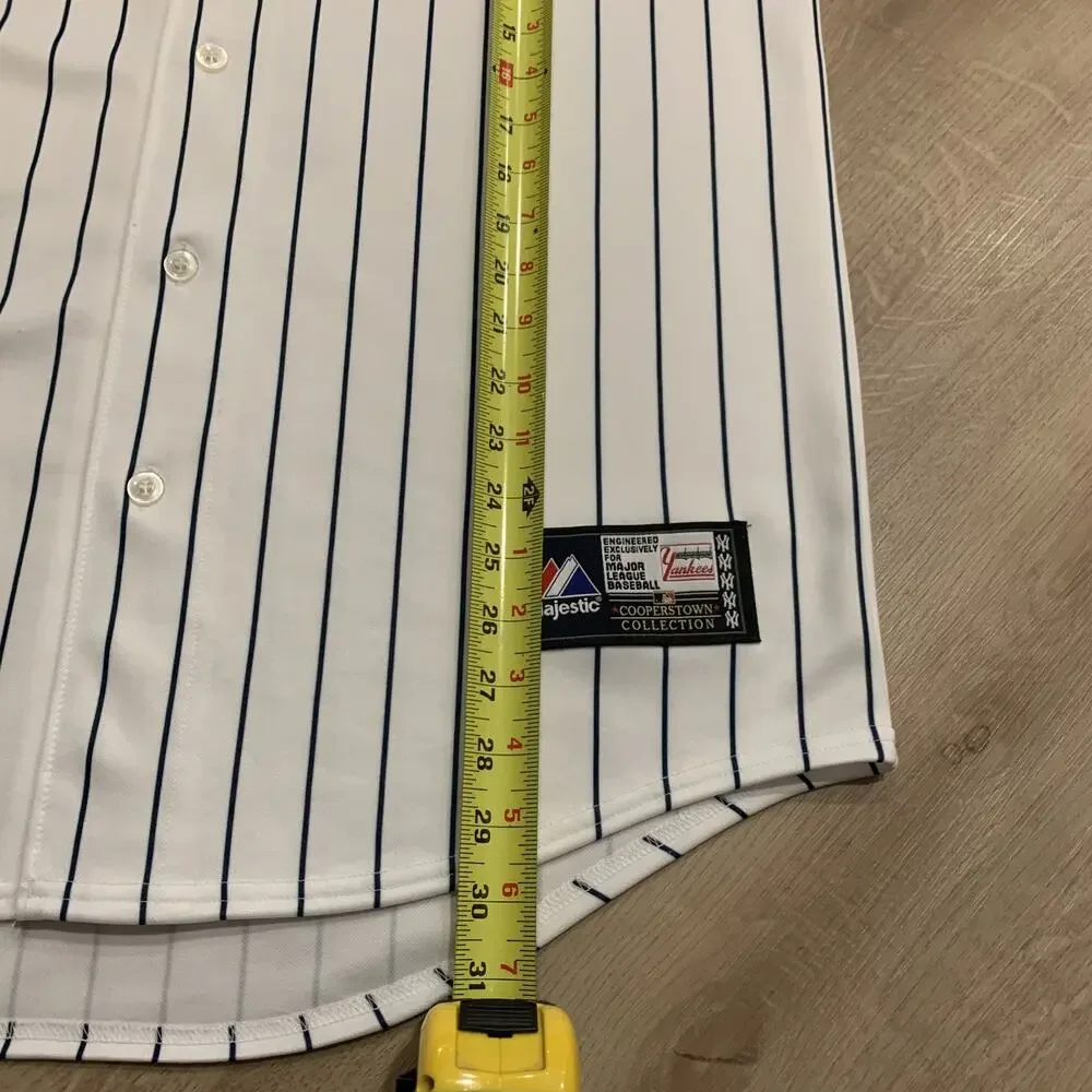 MLB New York Yankees #7 Mickey Mantle Majestic Cooperstown Collection Jersey M - Picture 7 of 7